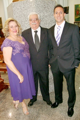 Na Catedral (2): Lígia J. Rodrigues Alves,  o marido Carlos e o filho Marcelo